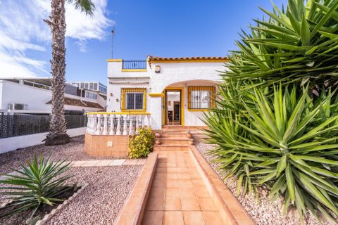 Villa i La Marina, Alicante, La Marina - € 179.950 | Ref: W6110VA - foto 35